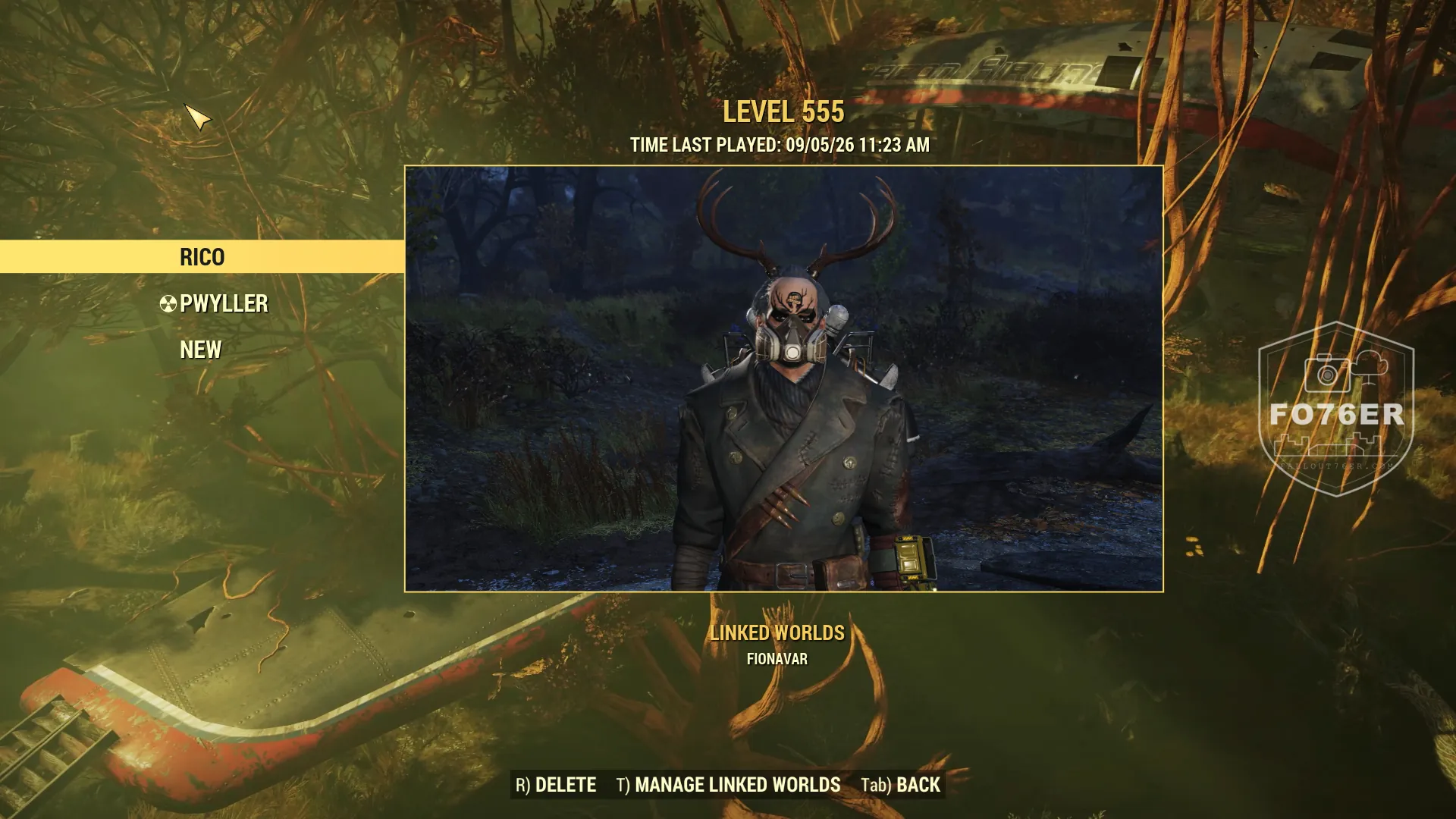 Character-select screen reading LEVEL 555 beside a portrait of a masked wastelander in an antlered headdress